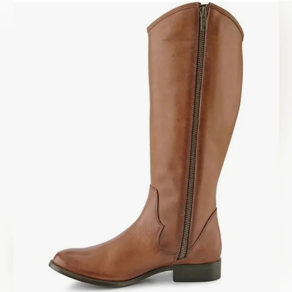 Western Chic Frye Leather Cognac Boots - Picture 4 of 11